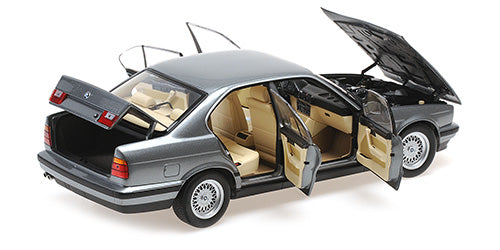 【新品・未開封】MINICHAMPS BMW 535i 1988 1:18 1/18 Minichamps 1988 BMW 535i (E34) (Green) Diecast Car