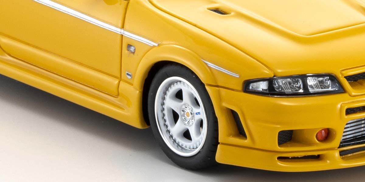 エブロ1/43 日産スカイラインGT-R(R33)ニスモ400R イエロー エブロ43709 日産 スカイライン GT-R (R33) ニスモ 400R 黄 紙箱