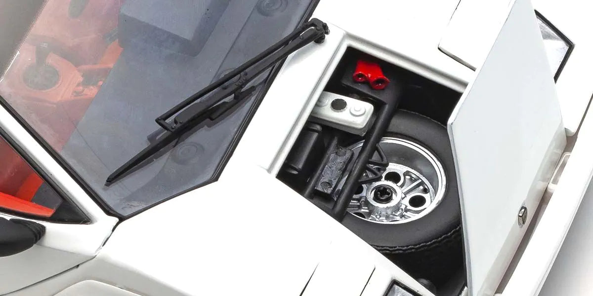 1:18 Lamborghini Countach LP500S -- White -- Kyosho