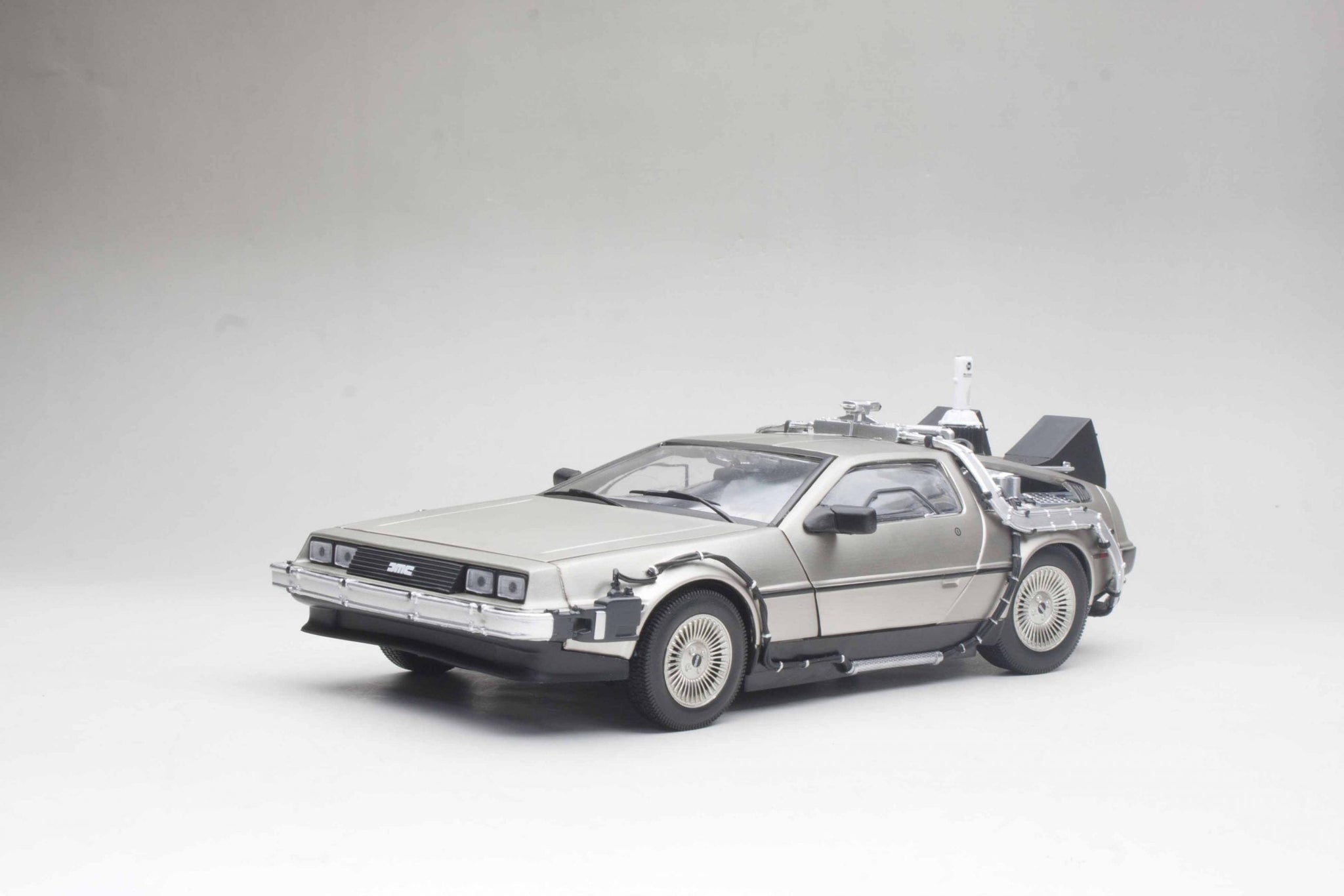 1:18 Back to the Future 2 -- Delorean Time Machine -- Sunstar