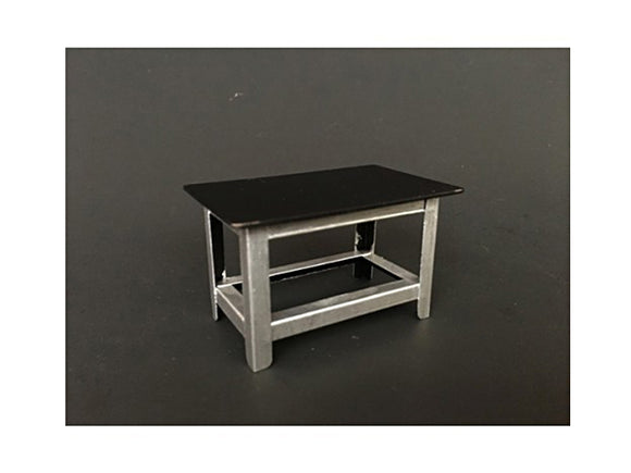 1:18 Metal Work Bench -- American Diorama Accessories