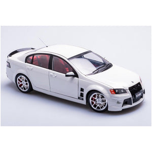 1:18 HSV W427 -- Heron White -- Biante (Holden Special Vehicles)