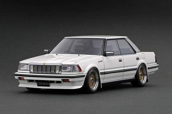1:18 Toyota Crown 3.0 Royal Saloon G -- White -- Ignition Model IG2058