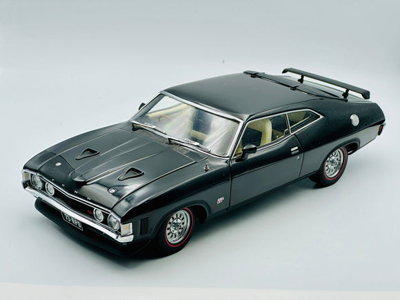 1:18 Ford XA Falcon RPO83 Coupe -- Onyx Black -- Classic Carlectables