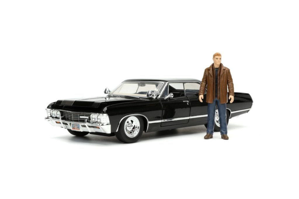 1:24 1967 Chevrolet Impala Sports Sedan w/Dean Figurine -- Supernatura