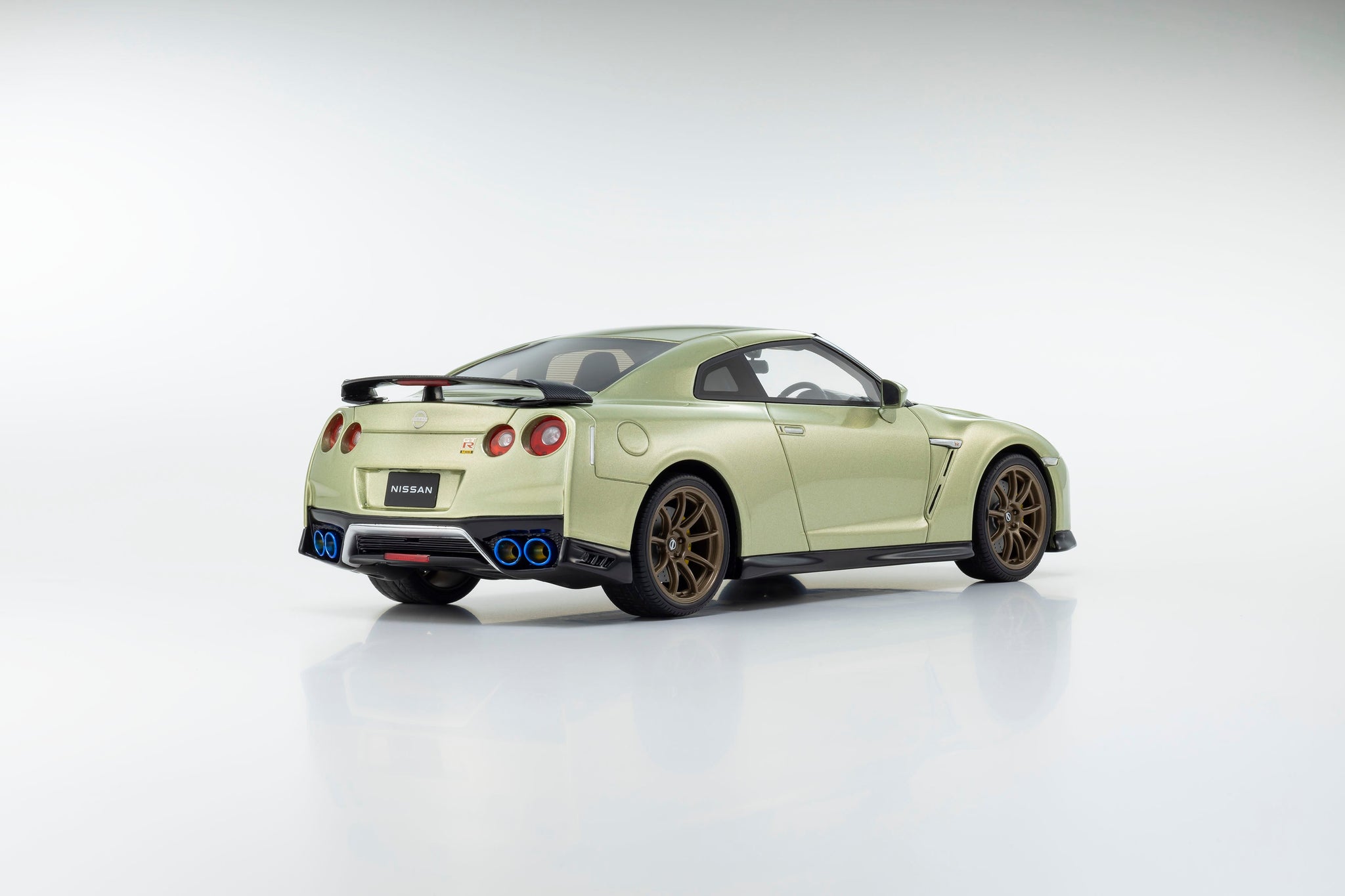 1:18 Nissan R35 GT-R Premium Edition T-Spec -- Millennium Jade -- Kyos