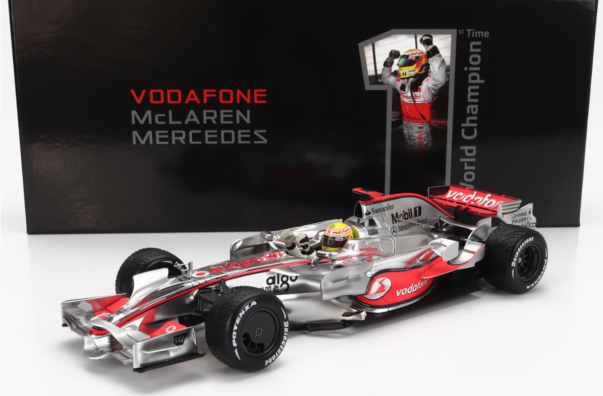 1:18 2008 Lewis Hamilton - World Champion - McLaren MP4/23 -- Minicham 1:18 2008 Lewis Hamilton - World Champion - McLaren MP4/23 -- Minicham