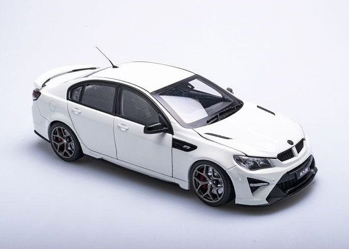 HOLDEN HSV VT2 GTS 300 rouge red 1/18 AUTOart 73423 voiture miniature HOLDEN HSV VT2 GTS 300 rouge red 1/18 AUTOart 73423 voiture miniature