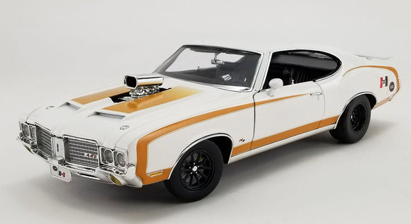 1:18 1970 Oldsmobile Hurst 442 -- Drag Outlaw White -- ACME
