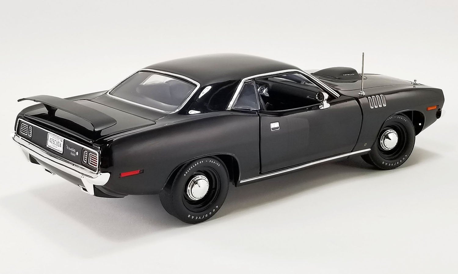 1:18 1971 Plymouth Cuda -- Black -- ACME